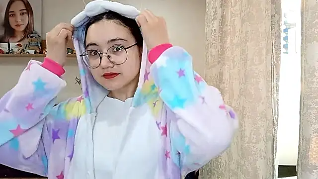 LezlieEllegood online show from April 2026 02:09:01 PM