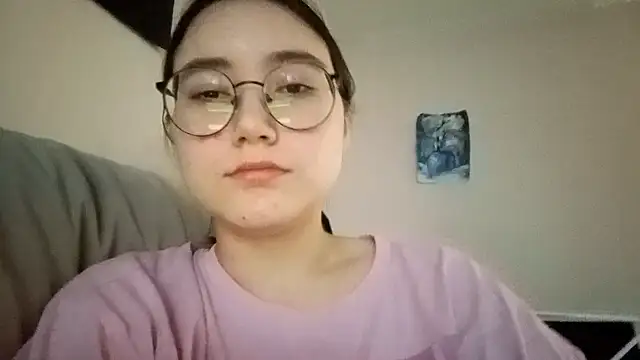 LezlieEllegood online show from April 2026 02:24:01 PM