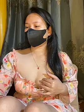 Mely2005 online show from April 2026 12:56:01 AM