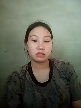 lucynguyen2 online show from April 2026 09:38:01 AM