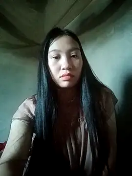 lucynguyen2 online show from April 2026 02:18:02 AM