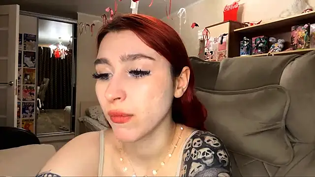 Snapshot of CindyHouse chatting on May 2026 08:35:01 PM CindyHouse online show from May 2026 08:35:01 PM