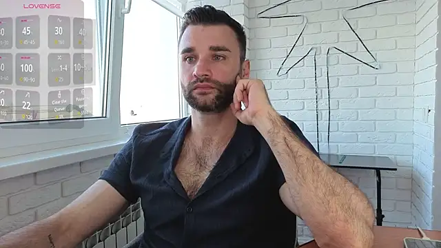 Snapshot of DaddySlava chatting on June 2026 05:18:01 PM DaddySlava online show from June 2026 05:18:01 PM