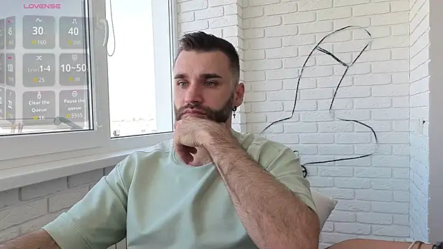 Snapshot of DaddySlava chatting on June 2026 01:05:01 PM DaddySlava online show from June 2026 01:05:01 PM