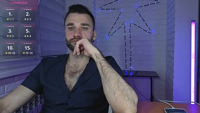 Snapshot of DaddySlava chatting on June 2026 06:18:02 PM DaddySlava online show from June 2026 06:18:02 PM