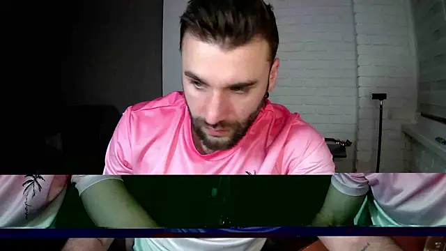 Snapshot of DaddySlava chatting on April 2026 06:47:01 PM DaddySlava online show from April 2026 06:47:01 PM