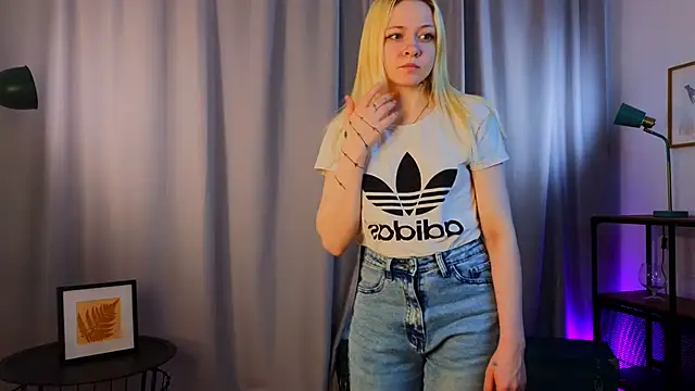 OliviaCaffery online show from April 2026 03:48:01 PM