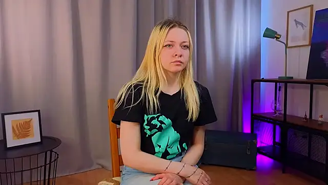 OliviaCaffery online show from April 2026 12:28:01 PM