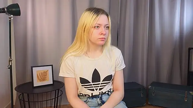 OliviaCaffery online show from April 2026 04:19:01 PM