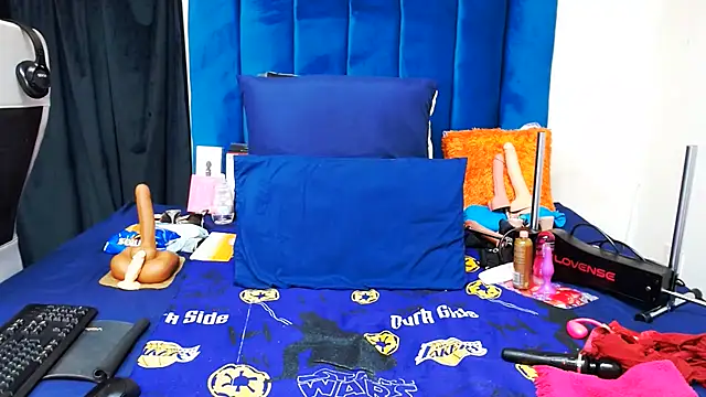 Freakyslut-39 online show from May 2026 10:09:01 PM