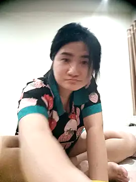 Alicee 001 online show from April 2026 04:22:01 PM