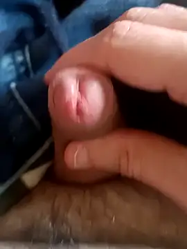 olivaissul online show from April 2026 01:23:02 PM