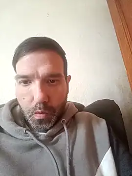 olivaissul online show from April 2026 12:53:02 PM