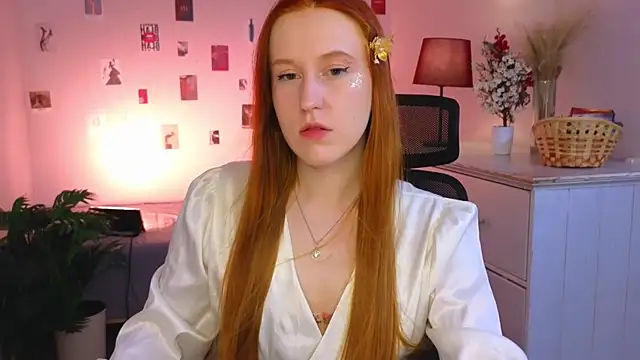 Snapshot of EvaBellea chatting on May 2026 02:08:01 PM EvaBellea online show from May 2026 02:08:01 PM