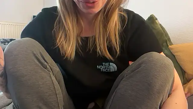 Snapshot of nursenextdoor901 chatting on April 2026 07:26:02 AM nursenextdoor901 online show from April 2026 07:26:02 AM