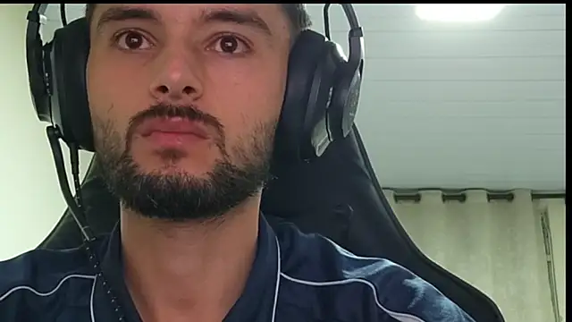 Tigrao18m online show from April 2026 02:18:02 AM