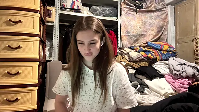 VelvetNoirra online show from April 2026 03:24:02 PM