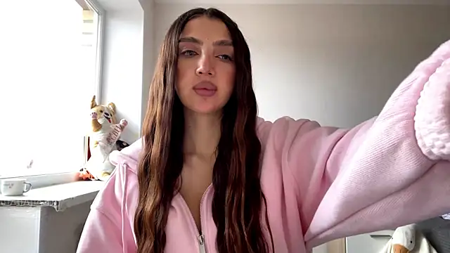 AlvinaMair online show from April 2026 07:45:02 AM