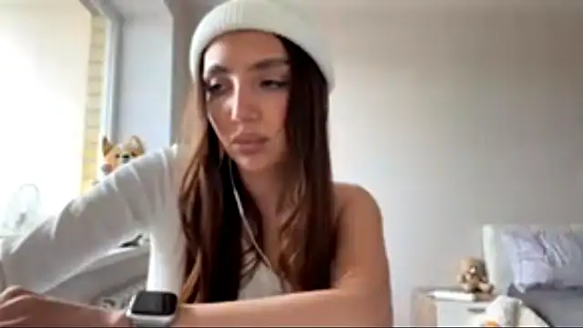 AlvinaMair online show from April 2026 12:29:01 PM