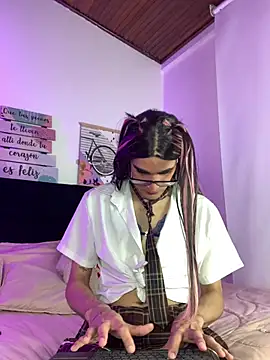 Snapshot of Alex_evanss_ chatting on April 2026 07:42:01 PM Alex evanss online show from April 2026 07:42:01 PM