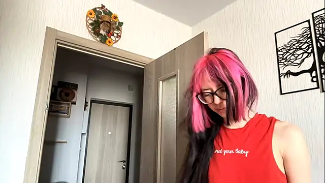 Snapshot of WifeAileen chatting on April 2026 07:02:01 AM WifeAileen online show from April 2026 07:02:01 AM