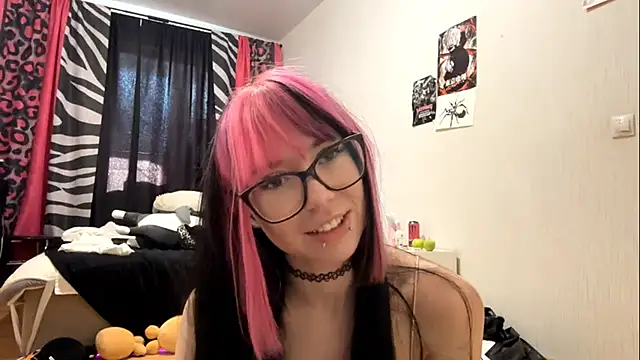 Snapshot of WifeAileen chatting on June 2026 01:12:01 PM WifeAileen online show from June 2026 01:12:01 PM