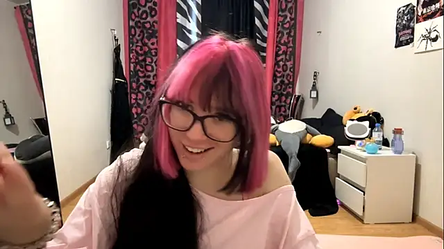 Snapshot of WifeAileen chatting on April 2026 06:53:01 AM WifeAileen online show from April 2026 06:53:01 AM