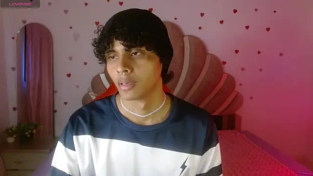 Snapshot of elio_fox chatting on April 2026 01:58:02 PM elio fox online show from April 2026 01:58:02 PM