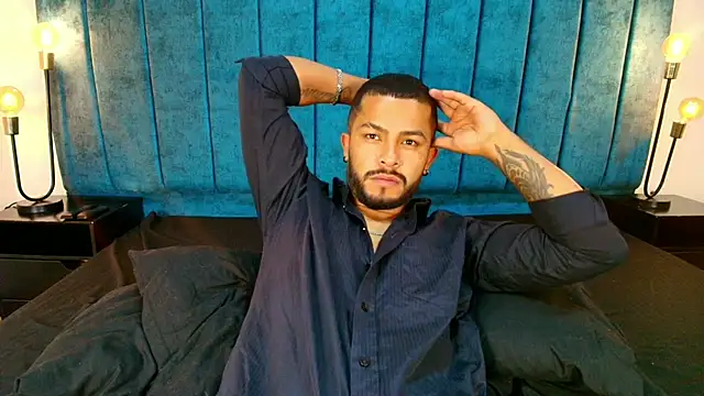 Enzo Vitale  online show from April 2026 11:39:02 AM