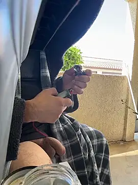 Perv85X online show from April 2026 03:41:02 PM