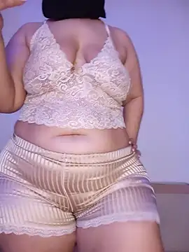 Snapshot of Sexy_yassimna chatting on June 2026 03:32:02 PM Sexy yassimna online show from June 2026 03:32:02 PM