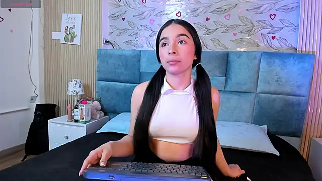 Snapshot of Delphine_doll chatting on July 2026 11:42:02 AM Delphine doll online show from July 2026 11:42:02 AM