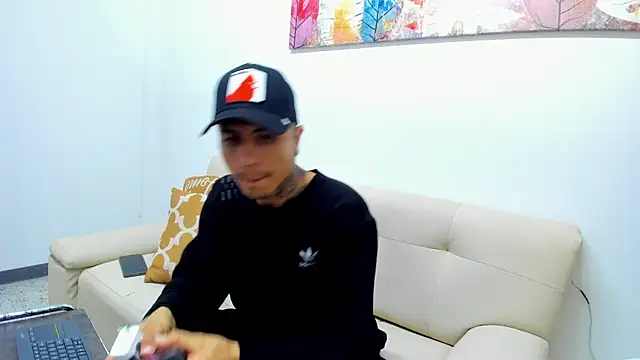 Snapshot of Charlie_Foxie chatting on April 2026 03:41:01 AM Charlie Foxie online show from April 2026 03:41:01 AM