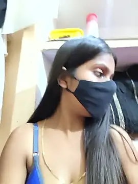 shreyaverma899 online show from April 2026 06:49:02 AM