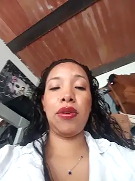 Wolfamara online show from May 2026 01:15:01 PM