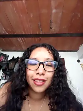 Wolfamara online show from April 2026 08:57:02 PM