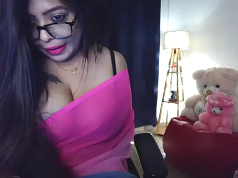 monika sassy online show from April 2026 05:14:02 PM