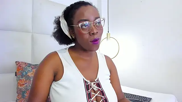 CanelaFlavor online show from April 2026 08:37:02 PM