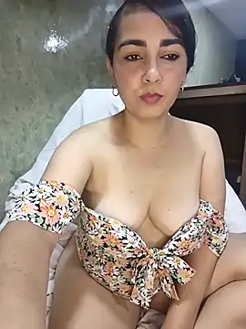 Emily Divi69 online show from April 2026 12:17:01 AM