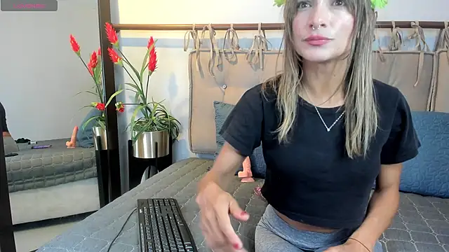 alma rose  online show from April 2026 07:54:02 PM