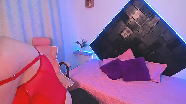 Lyra Dream online show from May 2026 08:12:01 PM