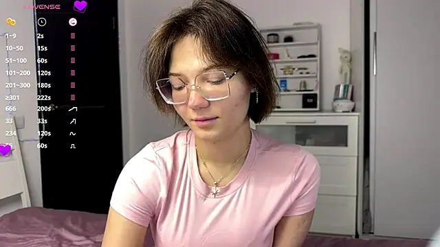 Cute Capricee online show from June 2026 11:37:02 AM