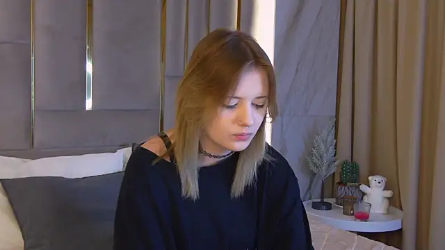 Mila blum online show from May 2026 06:22:02 PM