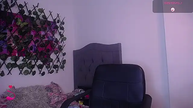 Samantha Matius online show from April 2026 08:36:02 PM