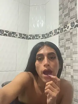 luna duque online show from May 2026 08:53:01 PM
