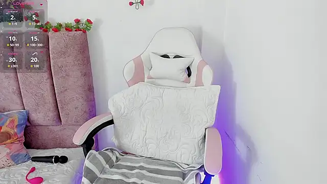 alisson boobs   online show from May 2026 11:15:01 PM