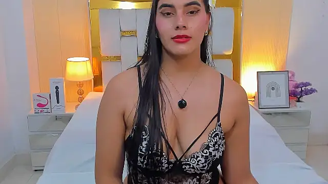Snapshot of Alara_Keyy chatting on June 2026 11:06:01 PM Alara Keyy online show from June 2026 11:06:01 PM
