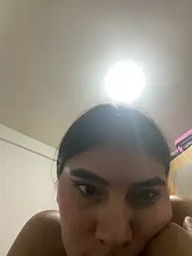 Alara Keyy online show from May 2026 03:31:02 AM