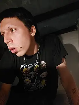 imsarahhh online show from April 2026 06:03:01 PM