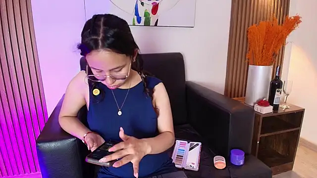 DaphneValucci online show from May 2026 08:47:02 PM